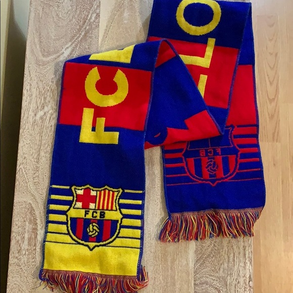 FC Barcelona Team Scarf - Picture 1 of 3